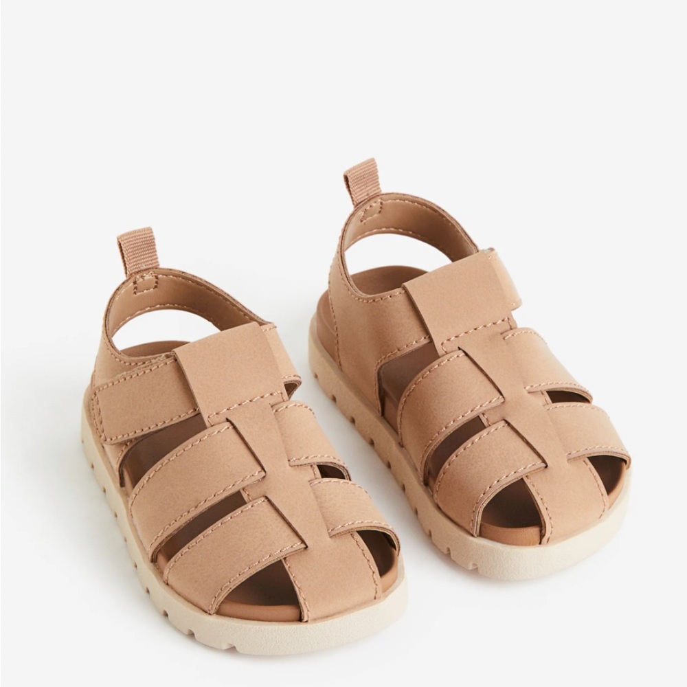 HM Fisherman Sandals Slip-On Tan size 4-5C NWT